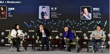 人工智能不完善，服务机器人大部分是玩具