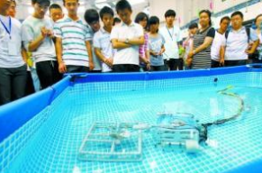 中国科学家设计出柔性遥控机器人，水中游速更快
