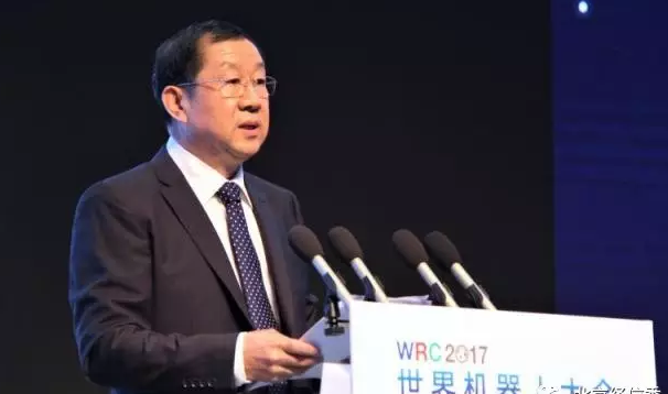 建设全球机器人产业创新中心，打造北京创造新名片