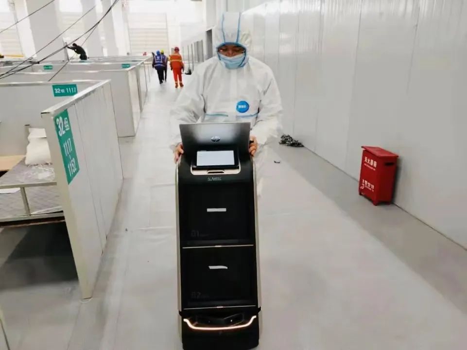 EMQ & 思岚科技：物联网+AI 支援抗疫，智能机器人保障上海方舱运转